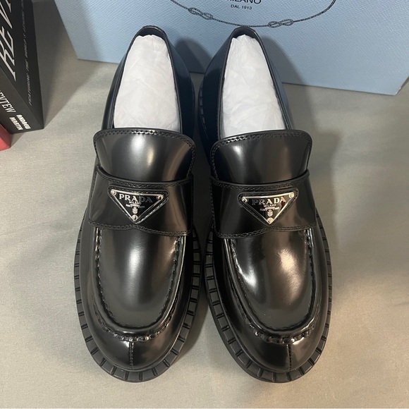 Women’s Prada Authentic Black Loafers 🥑🥑 - Picture 2 of 8